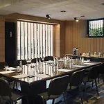 M De Hotel