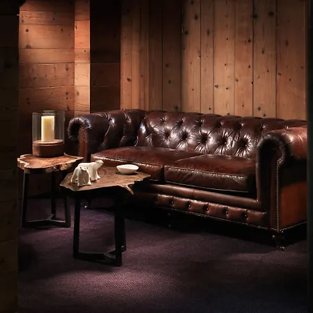 Готель M De Межев