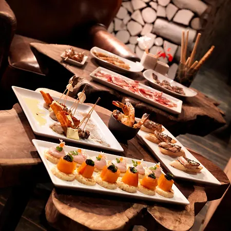 Готель M De 5*