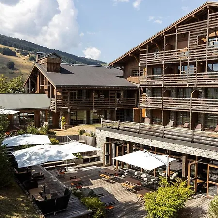 M De Hotel